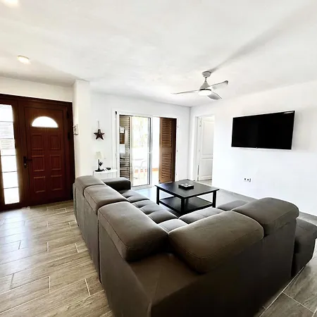 Ocean Overlook, Golf Del Sur سان ميغيل ذي أبونا